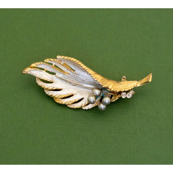 Vintage Art Nouveau Two Tone Leaf Intricate Faux Pearls Brooch by BSK K27 - Picture 1 of 3